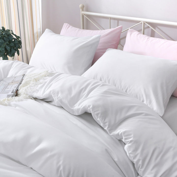Pillowcases with Bed Quilt Cover White