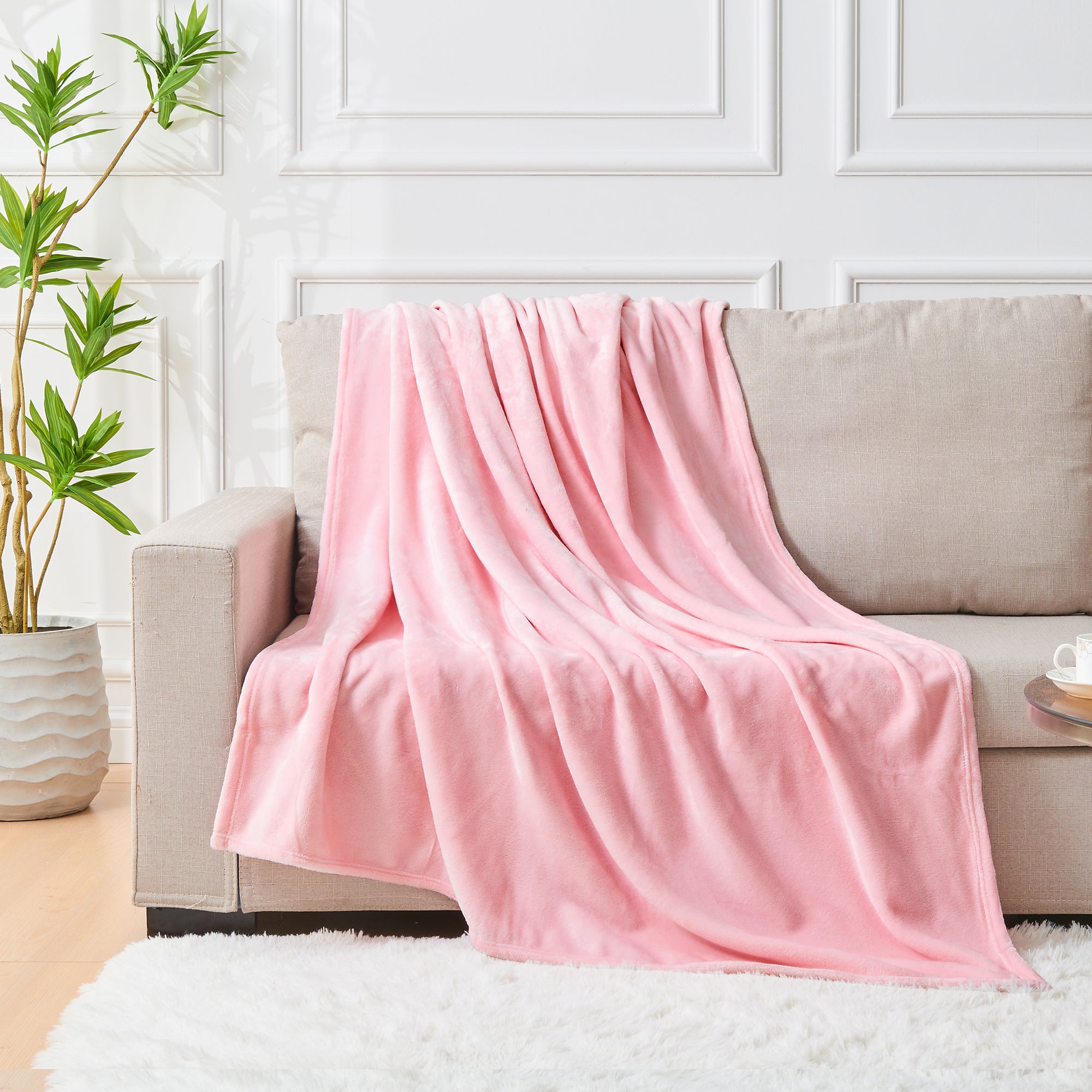 LINENOVA 1 Pack Lightweight Flannel Microfiber Soft Blanket